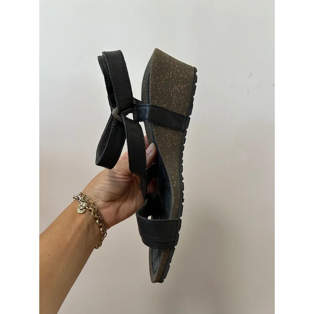 Teva Ysidro Universal Wedge Sandal Women 8 Black Leather Gorpcore